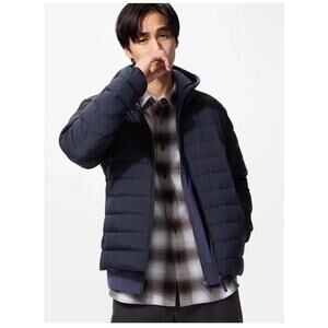 Uniqlo Men’s Black Ultra Light Down Jacket Navy Blue Large Puffer Lightweight